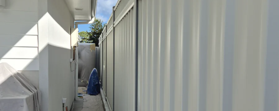 Colorbond fence and block walls, Ettalong Beach